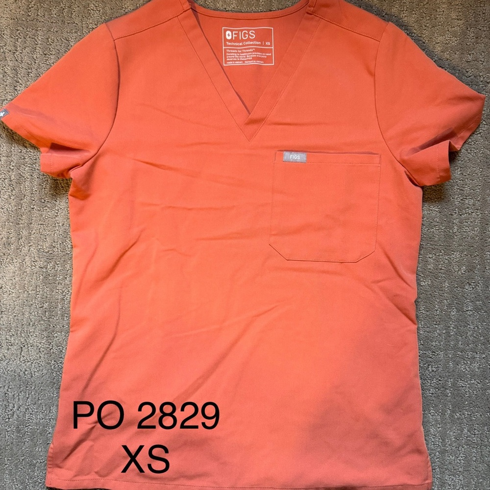 Figs Coral V-Neck Scrub Top XS